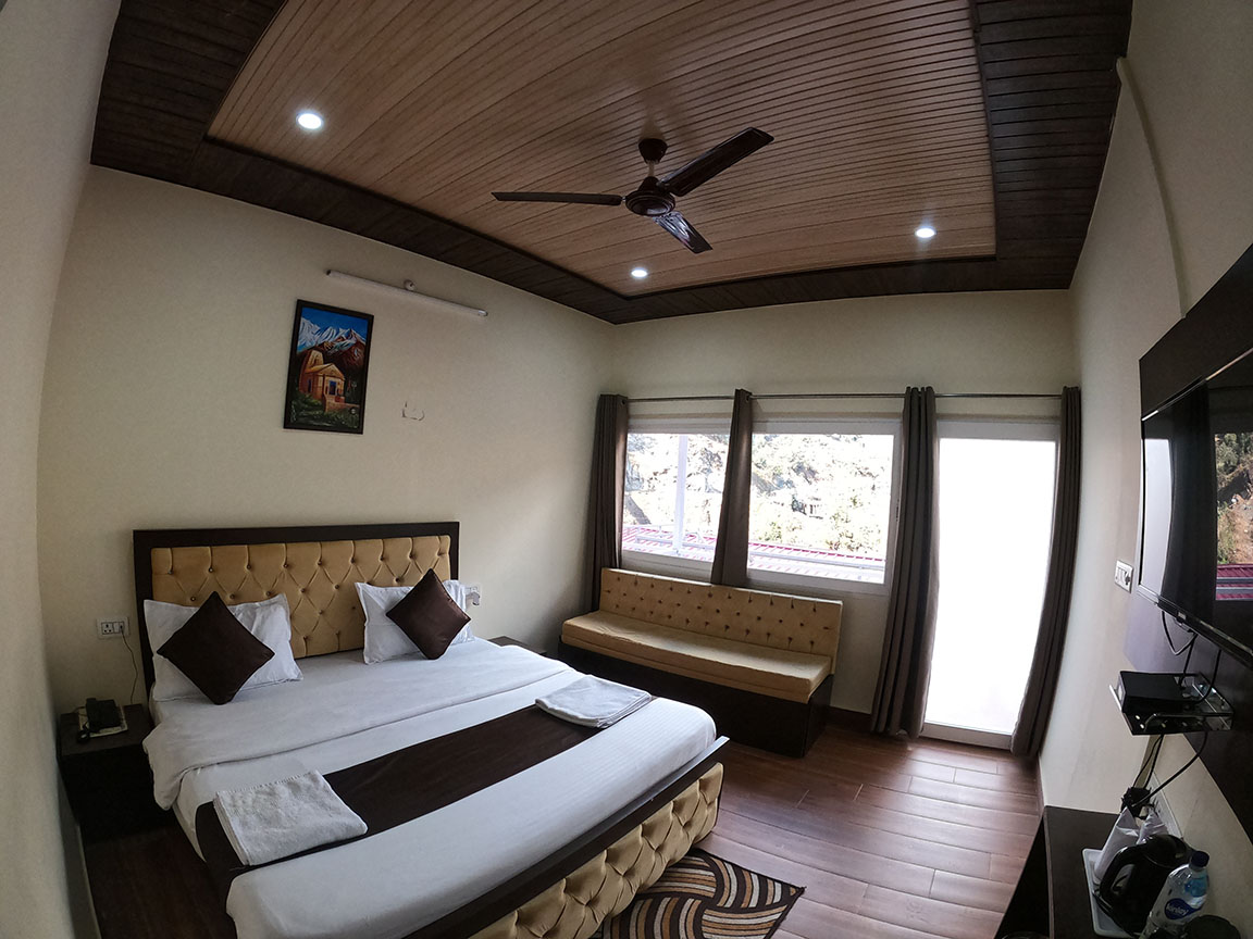 Book 11 Deluxe Rooms at Harsil Cottages